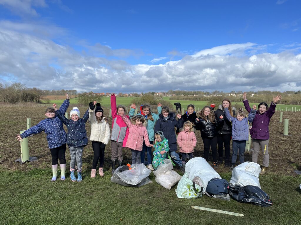 Doncaster Rainbows, Brownies and Guides attended the Community Planting Day on 25th March 2023. They planted 51 trees (and conducted a litter pick after too) at Crossfield Lane, Skellow, Doncaster.